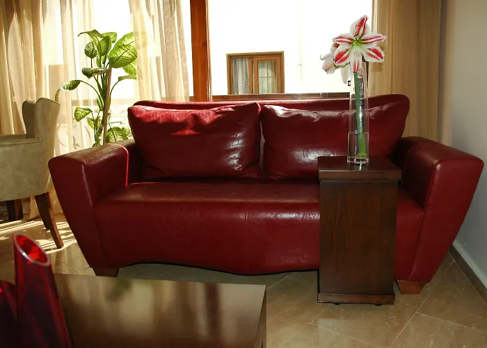 British 2* キレニア