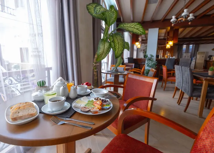 British ホテル 2*