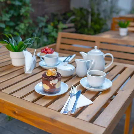 British Ξενοδοχείο Κερύνεια