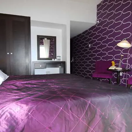 British Ξενοδοχείο Κερύνεια